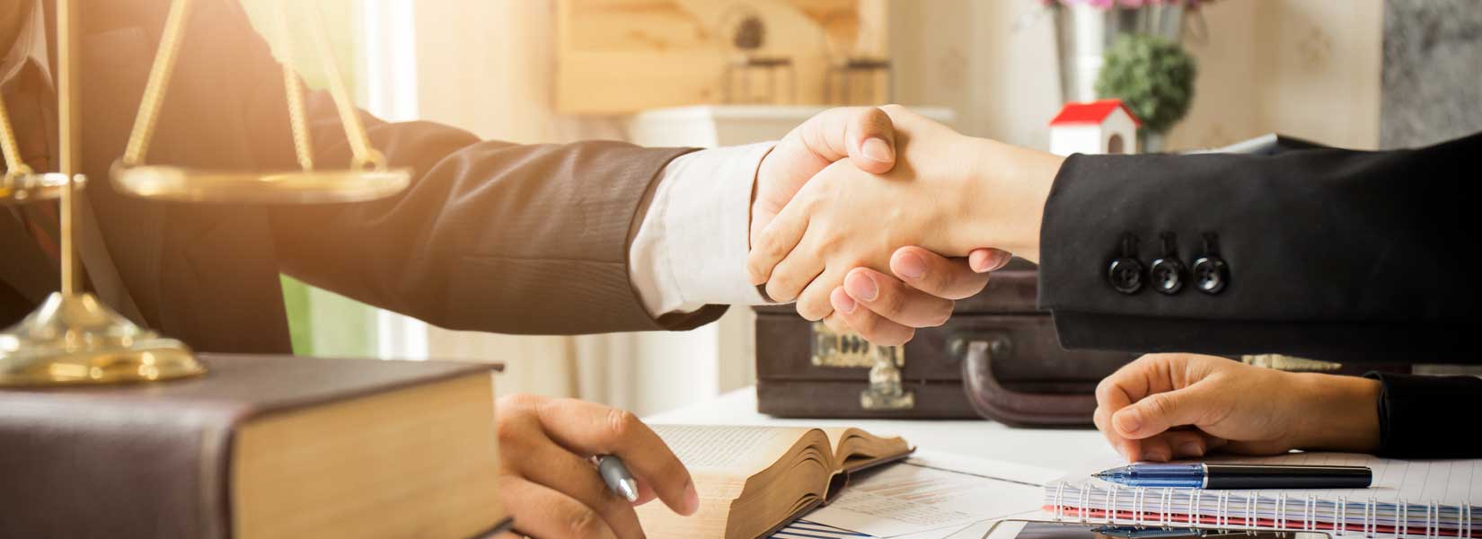 What Is Contingency Fee Arrangement - Cost To Hire An Auto Accident Lawyer
